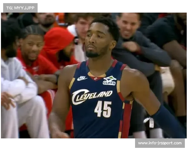 米切尔关键时刻疲软，骑士进攻过度依赖显隐患