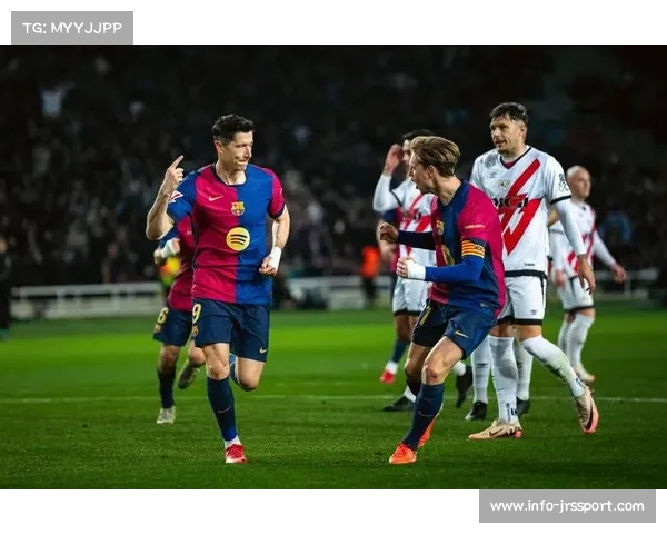 巴萨暂未启动莱万多夫斯基续约，年龄与伤病成主要考量